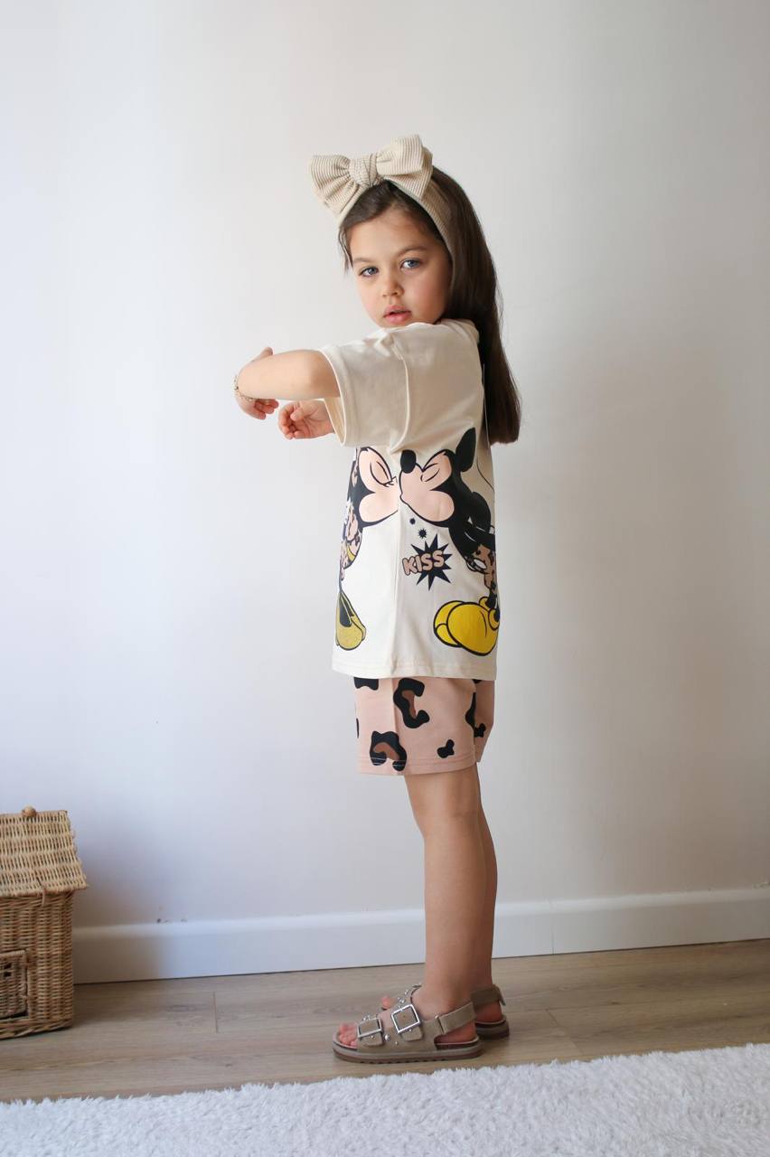 Minnie Mouse Leopar Detaylı Şortlu Kız Çocuk Takım